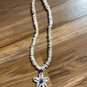 AWESOME VINTAGE PUKA SHELL STAR NECKLACE EXCELLENT CONDITION 👍🏻👍🏻🤗💕